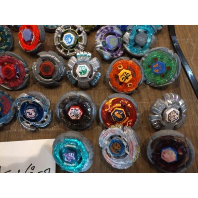 Photo3: Metal Fight Beyblade: Lot No.57R ( 50 Beyblades ; 2 Launchers ; 1 Ripcords & 3 Tools )