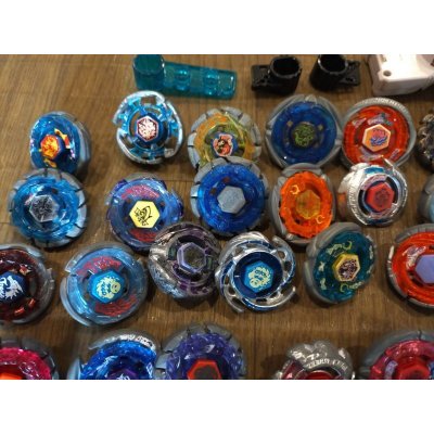 Photo5: Metal Fight Beyblade: Lot No.57R ( 50 Beyblades ; 2 Launchers ; 1 Ripcords & 3 Tools )