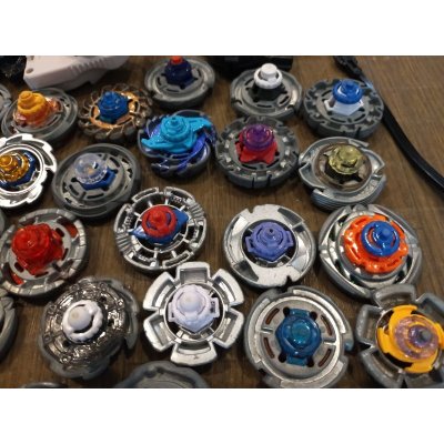 Photo9: Metal Fight Beyblade: Lot No.57R ( 50 Beyblades ; 2 Launchers ; 1 Ripcords & 3 Tools )