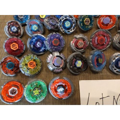 Photo2: Metal Fight Beyblade: Lot No.57R ( 50 Beyblades ; 2 Launchers ; 1 Ripcords & 3 Tools )